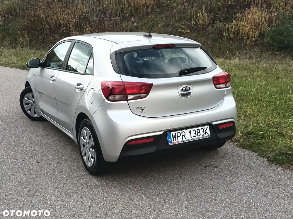 Kia Rio - 10