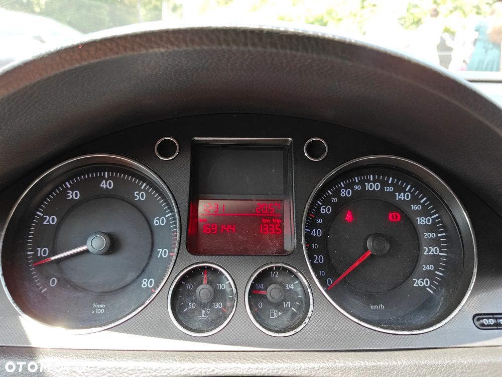 Volkswagen Passat Variant 2.0 Highline - 22