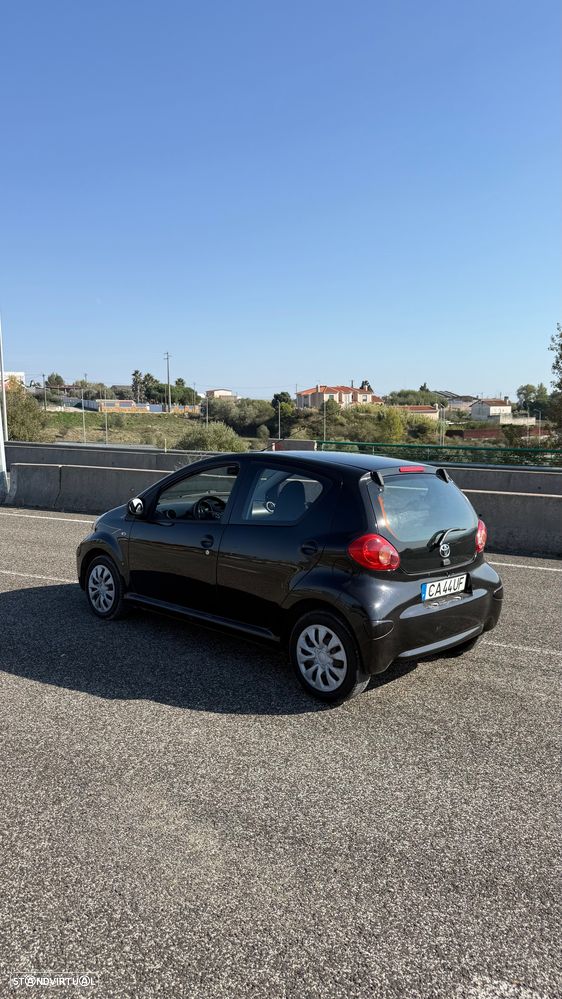 Toyota Aygo Standard - 6