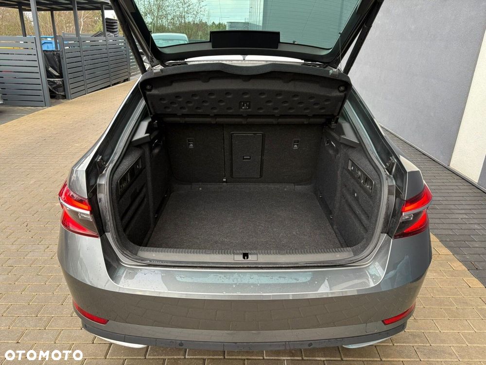 Skoda Superb 2.0 TSI L&K DSG - 19