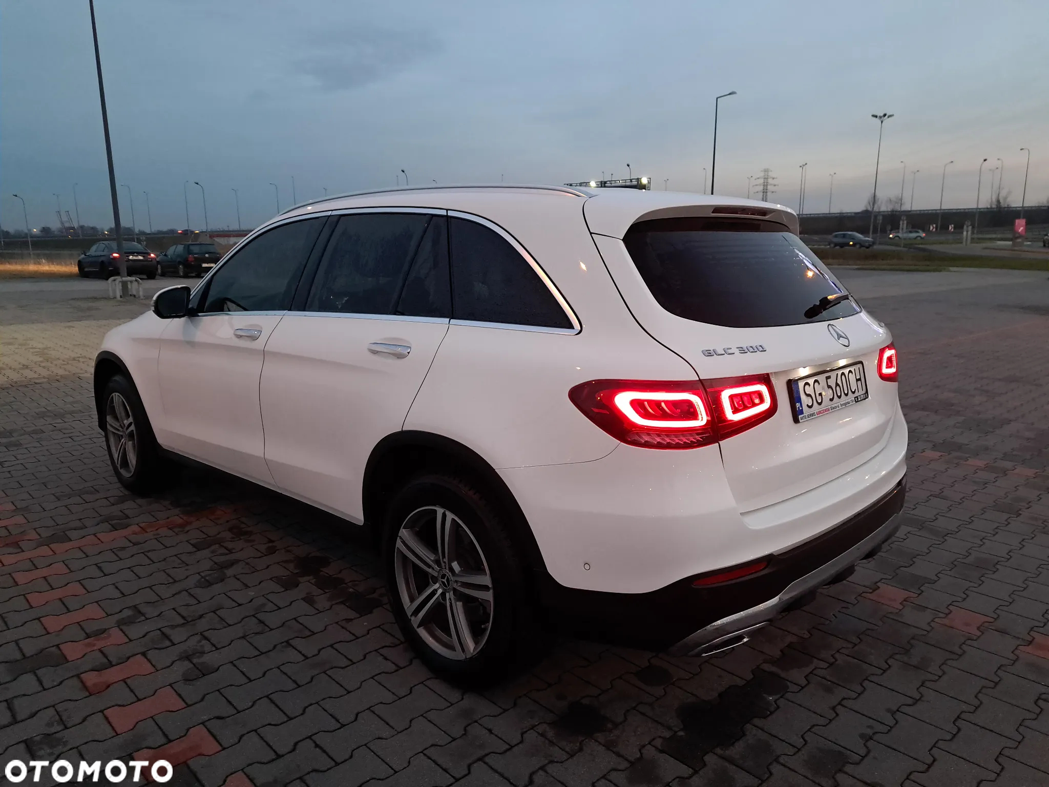 Mercedes-Benz GLC 300 4Matic 9G-TRONIC Exclusive - 6