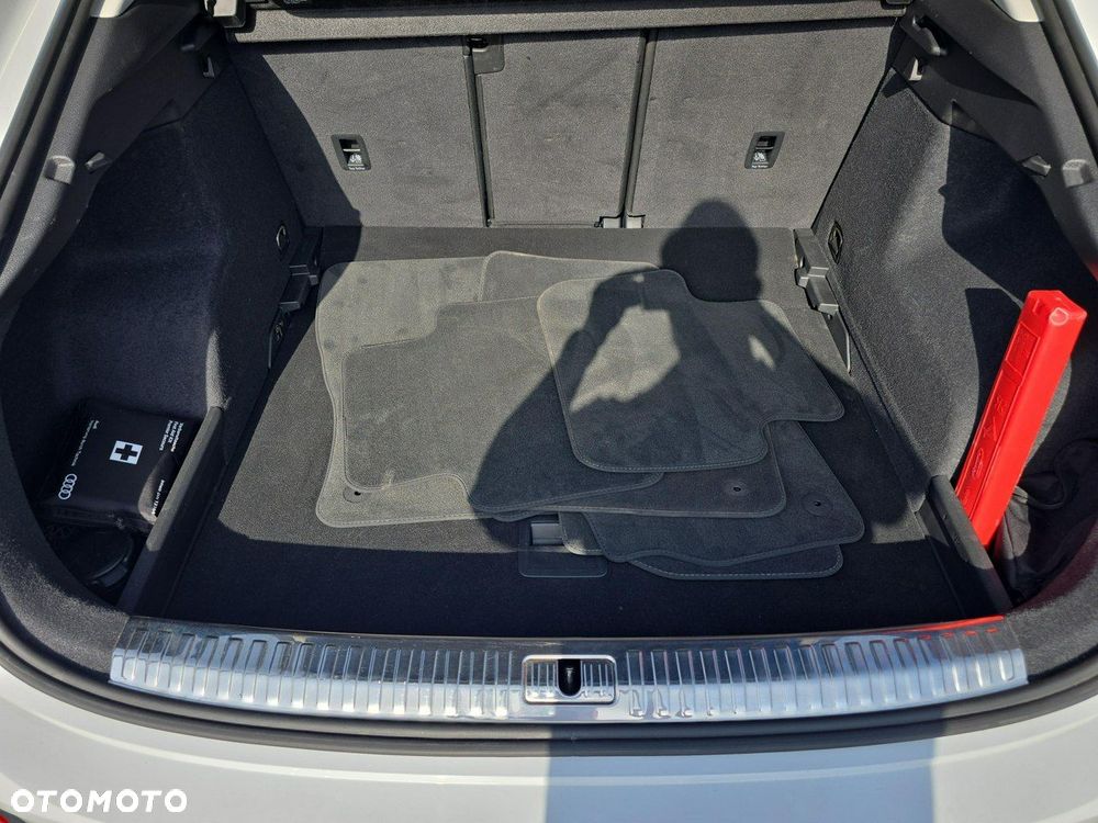 Audi Q3 Sportback - 15