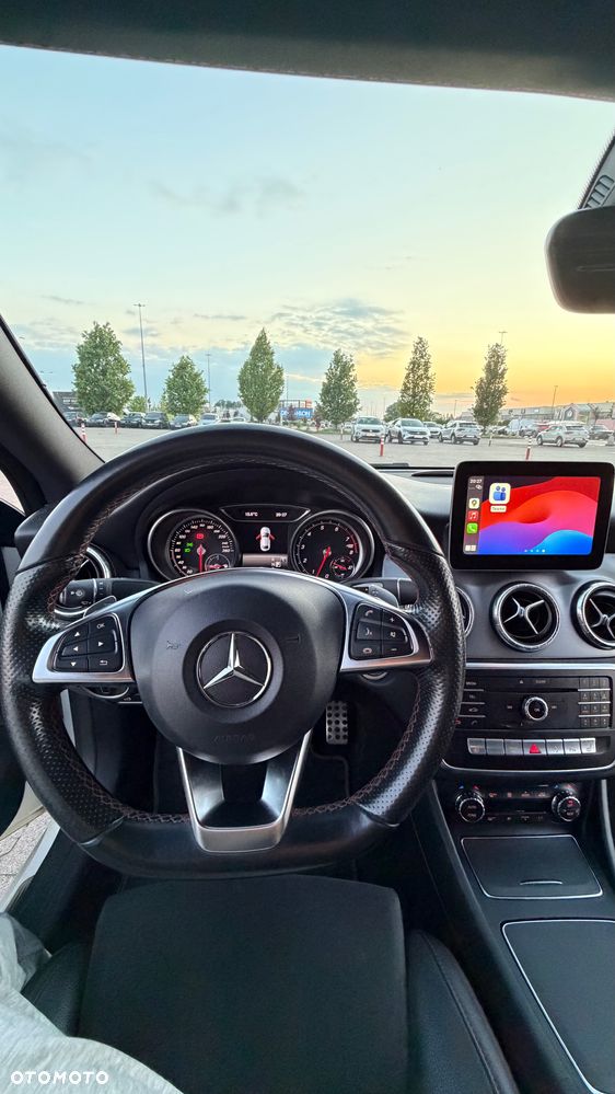 Mercedes-Benz CLA 200 7G-DCT AMG Line - 12