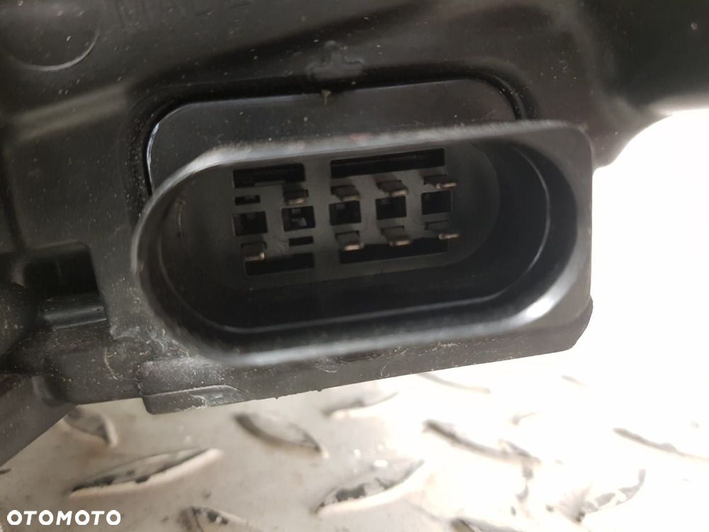 AUDI A1 II 82A 19-23 LAMPA PRAWA PRZEDNIA PRZÓD ZWYKŁA REFLEKTOR EUROPA 82A941004 IDEALNA - 9