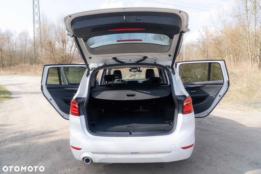 BMW Seria 2 216d Luxury Line - 8