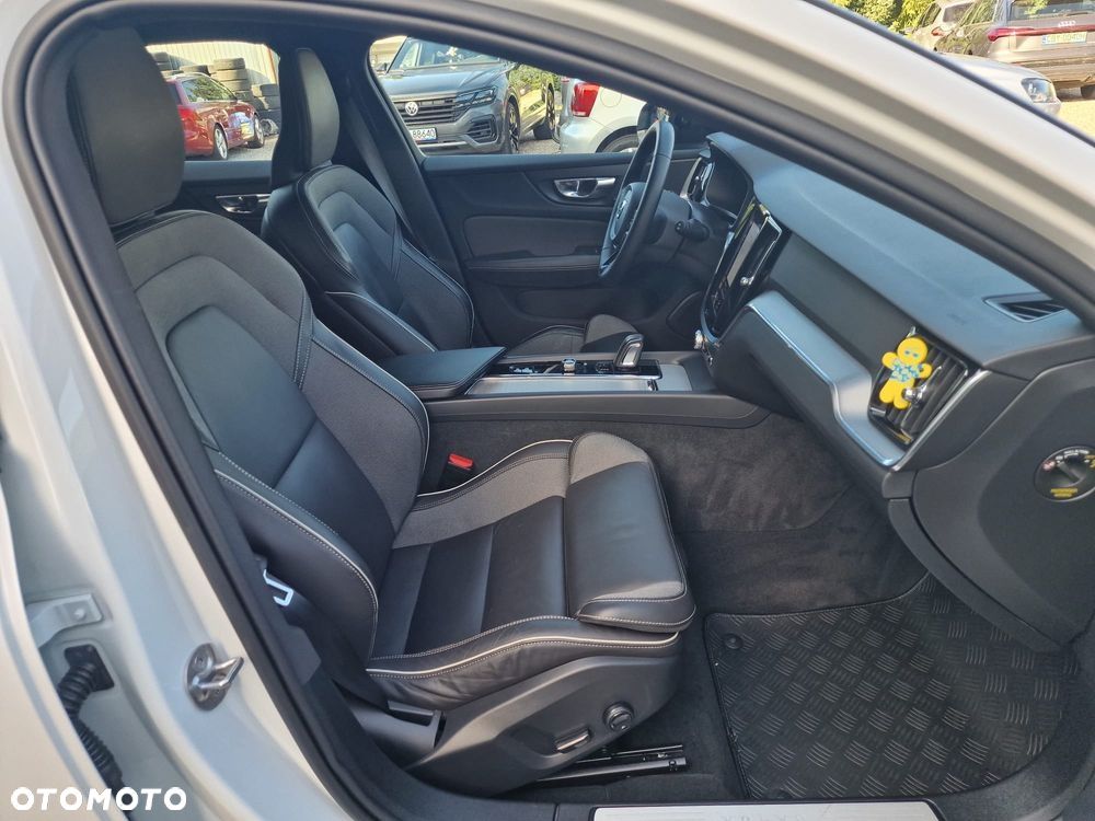 Volvo V60 B4 D Plus Dark - 15