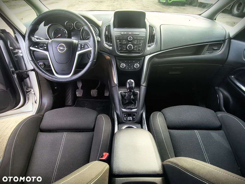 Opel Zafira - 13
