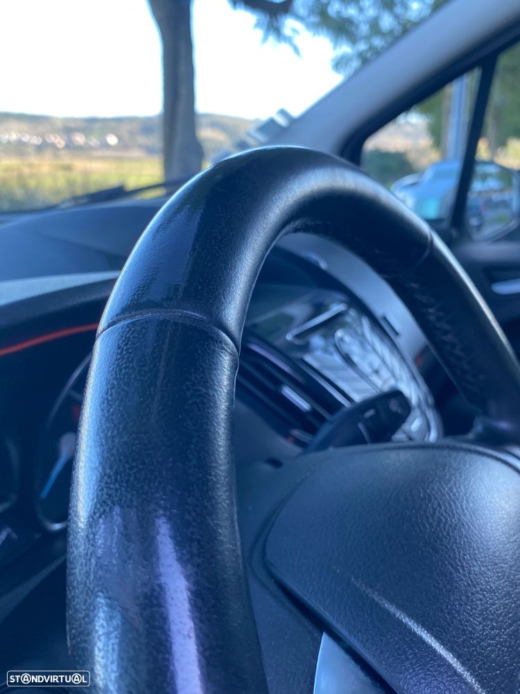 Ford Tourneo Courier 1.5 TDCi Titanium - 23