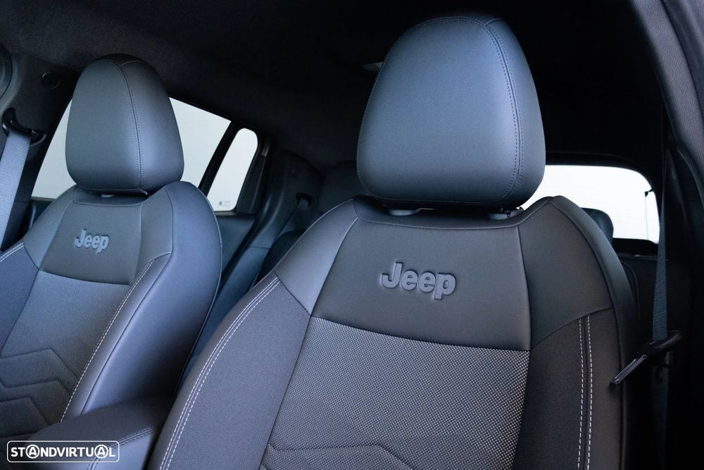 Jeep Avenger 1.2 e-Hybrid Altitude DCT - 10