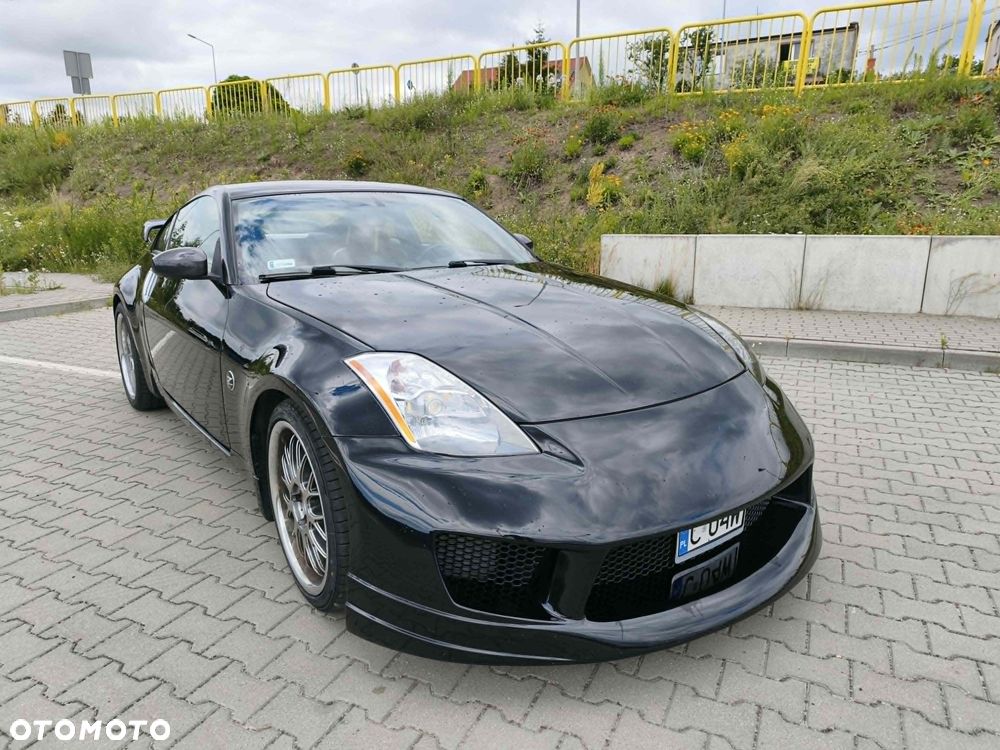 Nissan 350 Z - 2