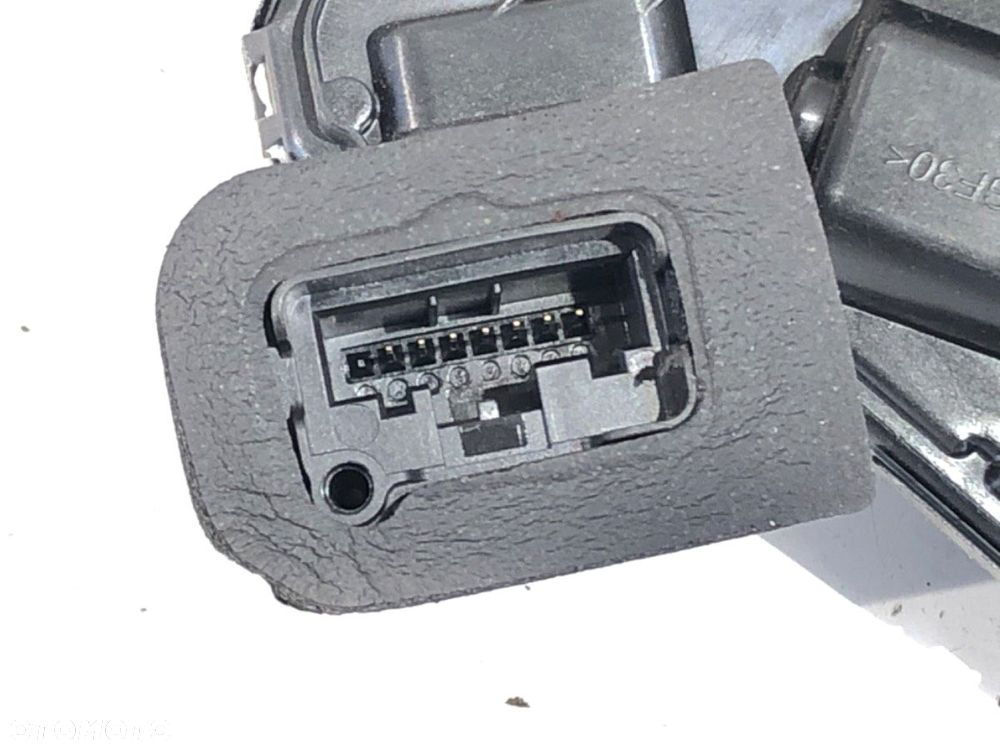 ZAMEK DRZWI PRAWY PRZÓD - 99.00 PLN - VW PASSAT B8 Variant (3G5, CB5) 2014 - 2022 2.0 TDI 4motion - 3