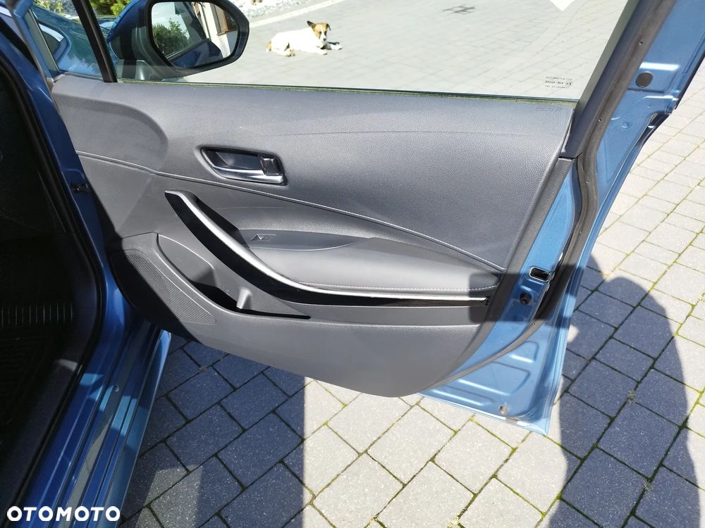 Toyota Corolla 1.8 Hybrid Executive - 18