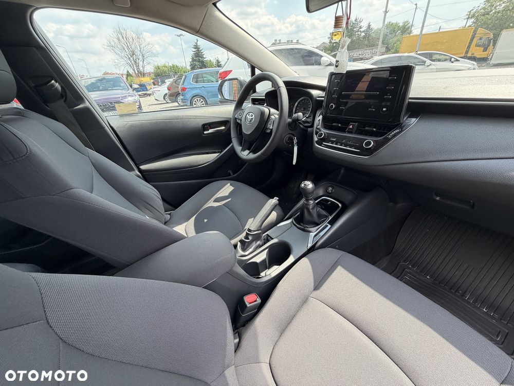 Toyota Corolla 1.6 Comfort - 23