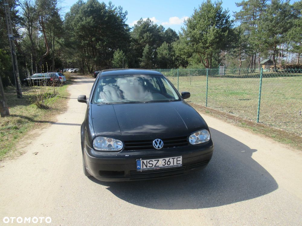 Volkswagen Golf - 6