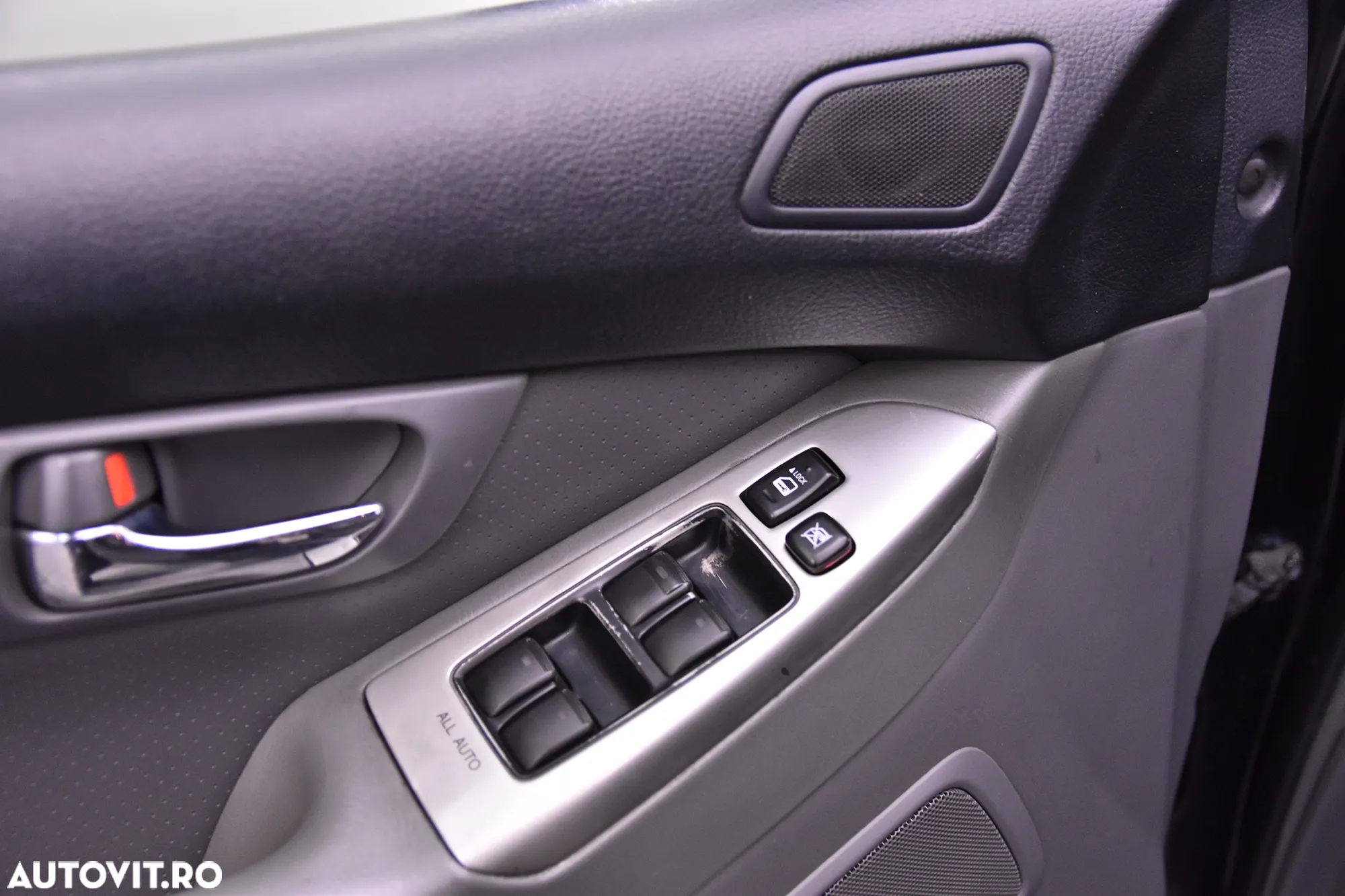Toyota Land Cruiser 3.0 TD-4D Aut VX - 13