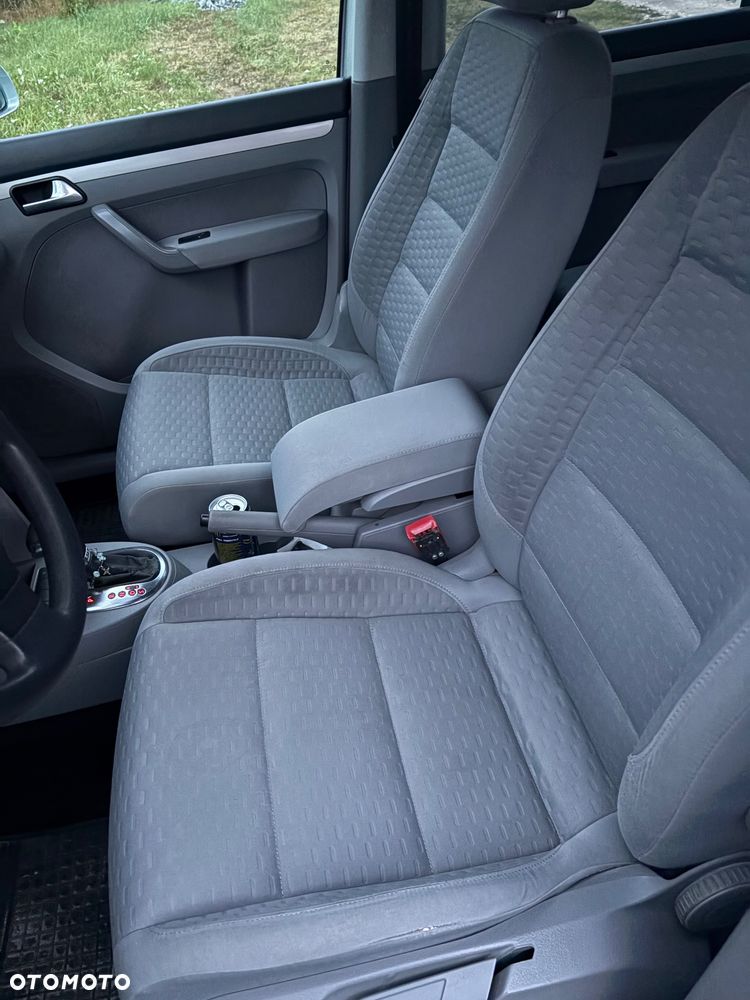 Volkswagen Touran 1.9 TDI DPF Trendline DSG - 2