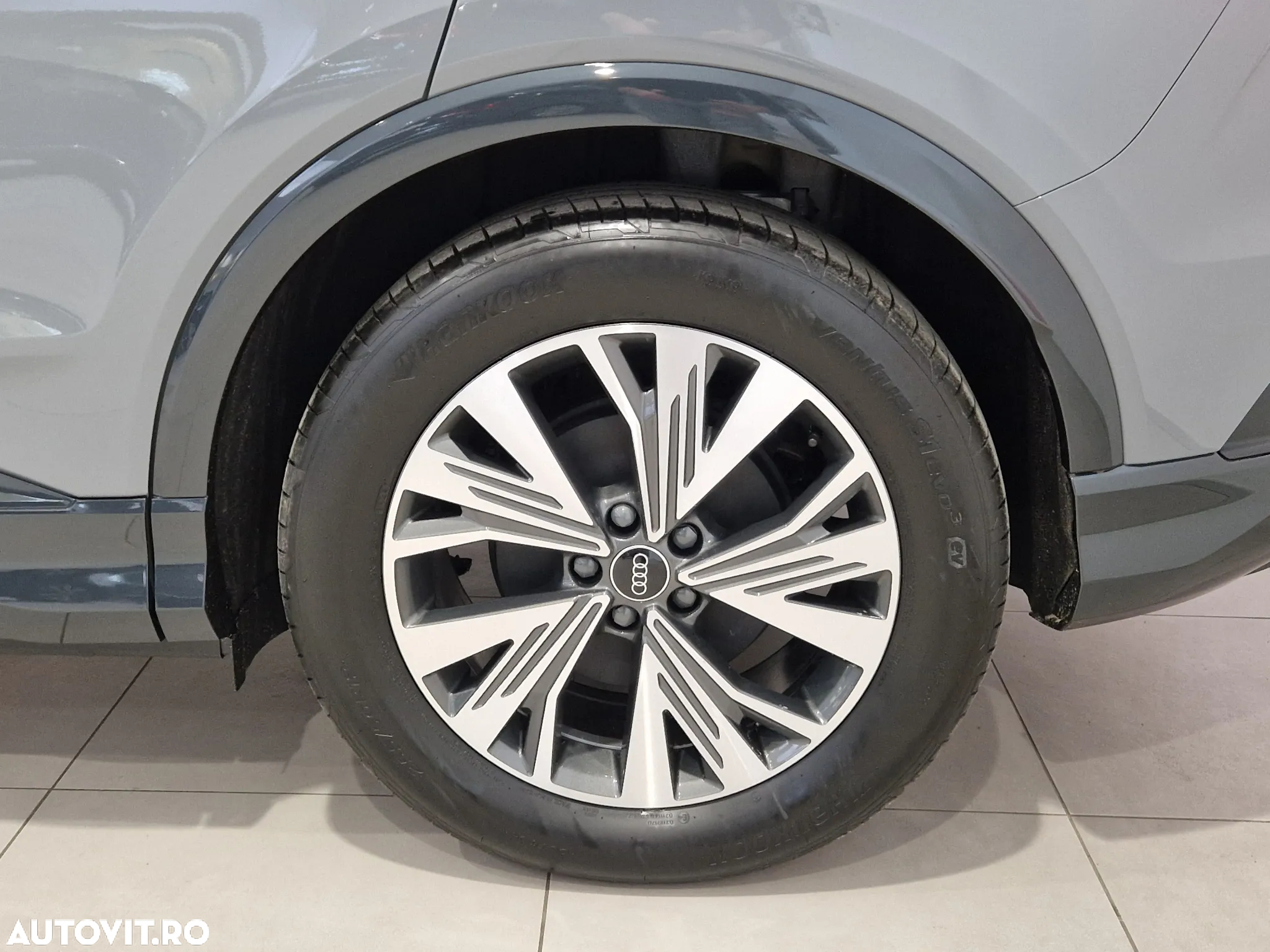 Audi Q4 e-tron 45 quattro - 8