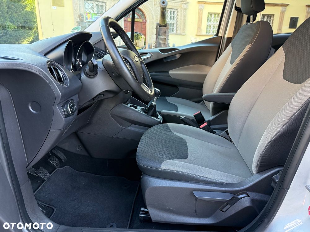 Ford Tourneo Courier 1.5 TDCi S&S Titanium - 16