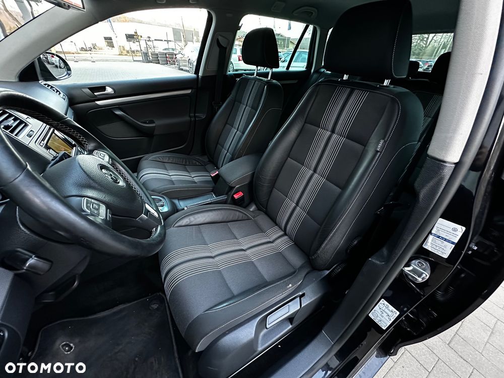 Volkswagen Golf 1.6 TDI Comfortline DSG - 9