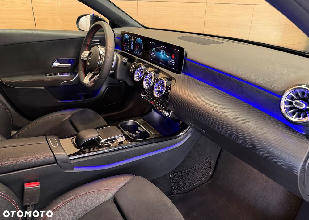 Mercedes-Benz Klasa A 180 d AMG Line 7G-DCT - 7