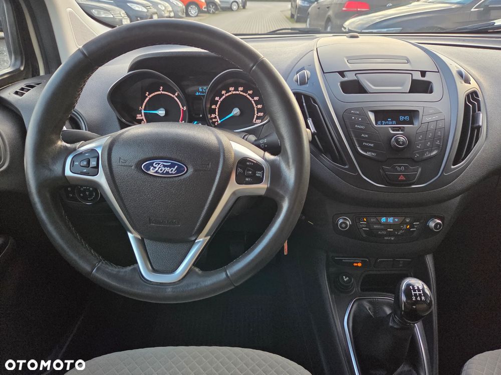 Ford Tourneo Courier ver-1-5-tdci-trend - 18