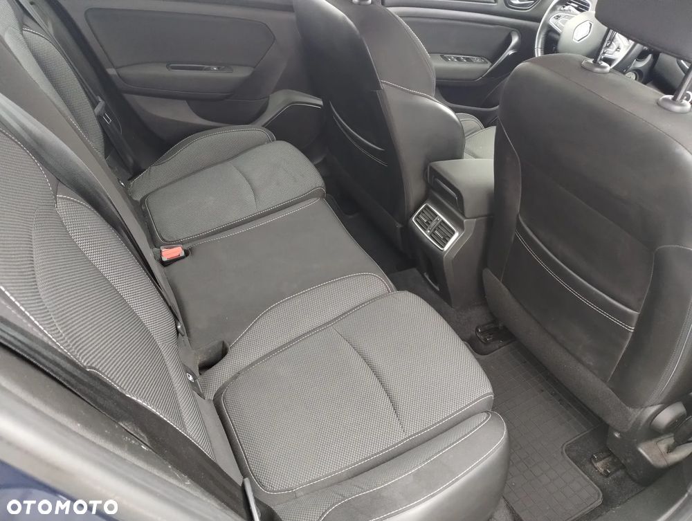 Renault Megane 1.5 Blue dCi Zen - 12