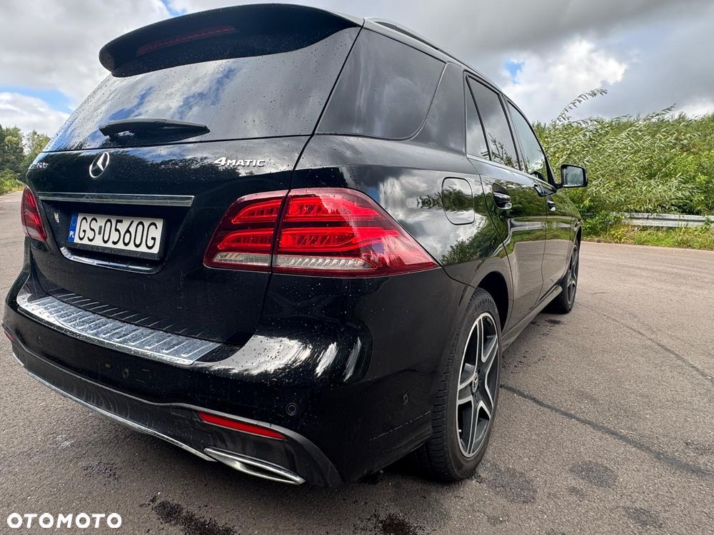 Mercedes-Benz GLE - 12