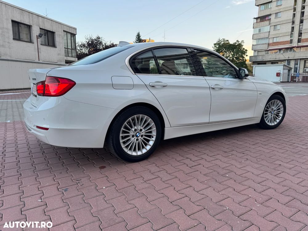 BMW Seria 3 320i Aut. Luxury Line - 6