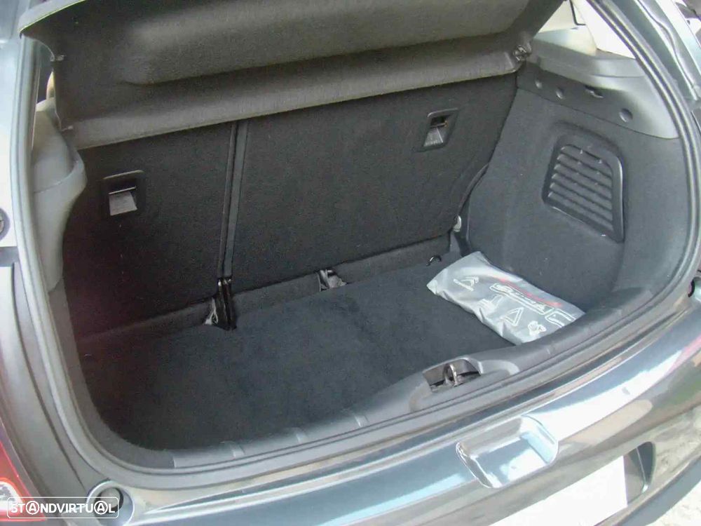 Citroën C3 1.6 BlueHDi Exclusive - 25