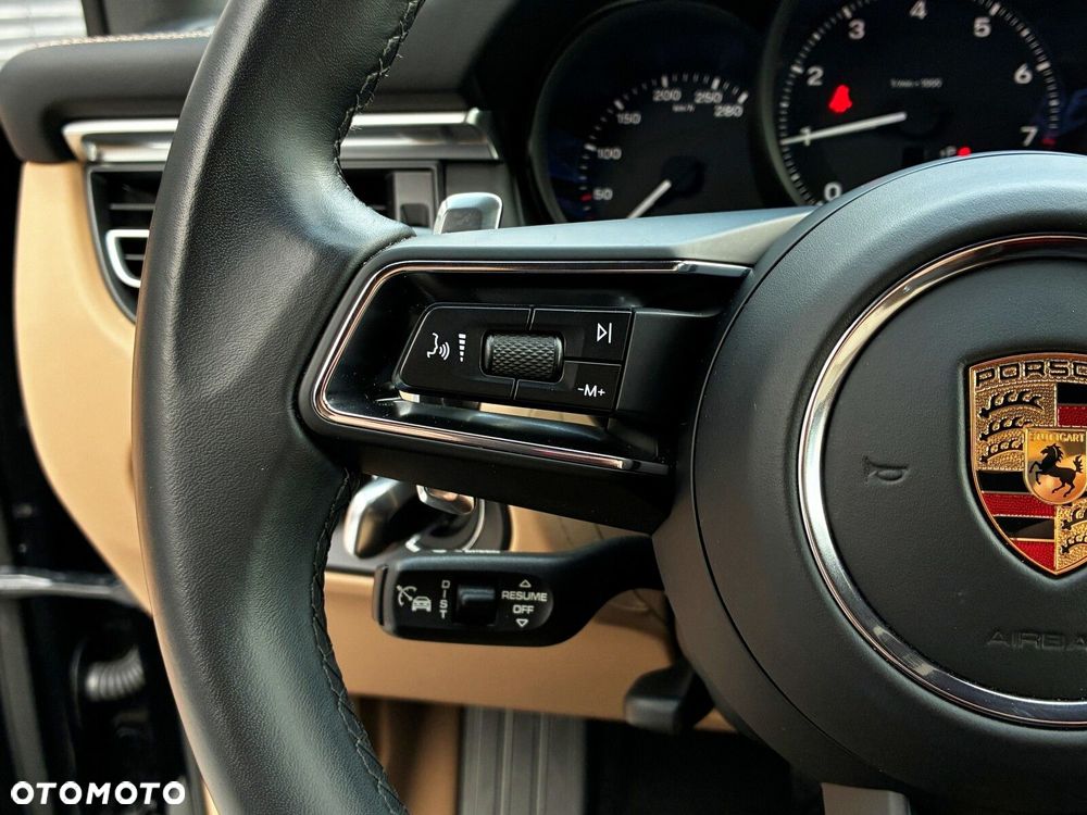 Porsche Macan - 25