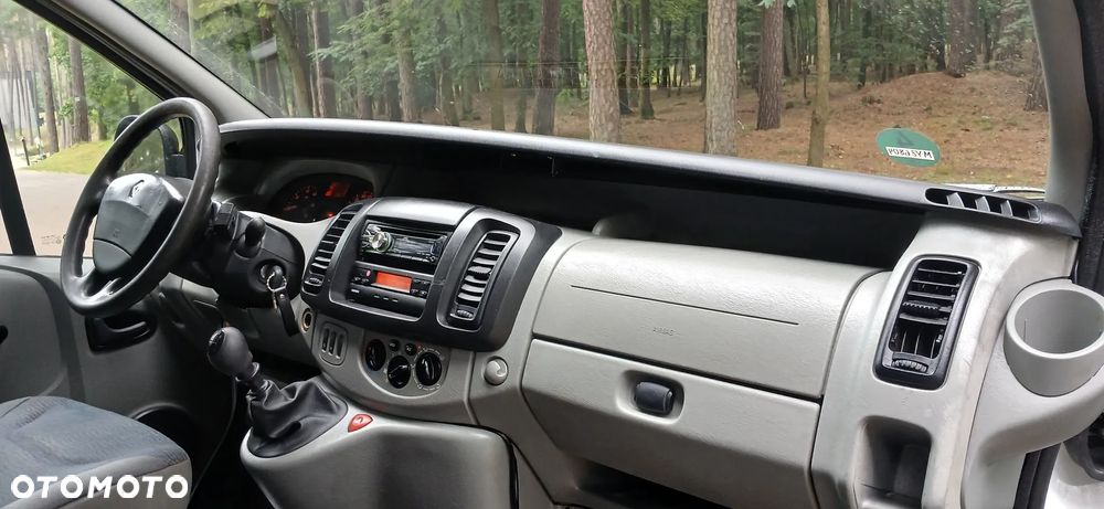 Renault Trafic - 10