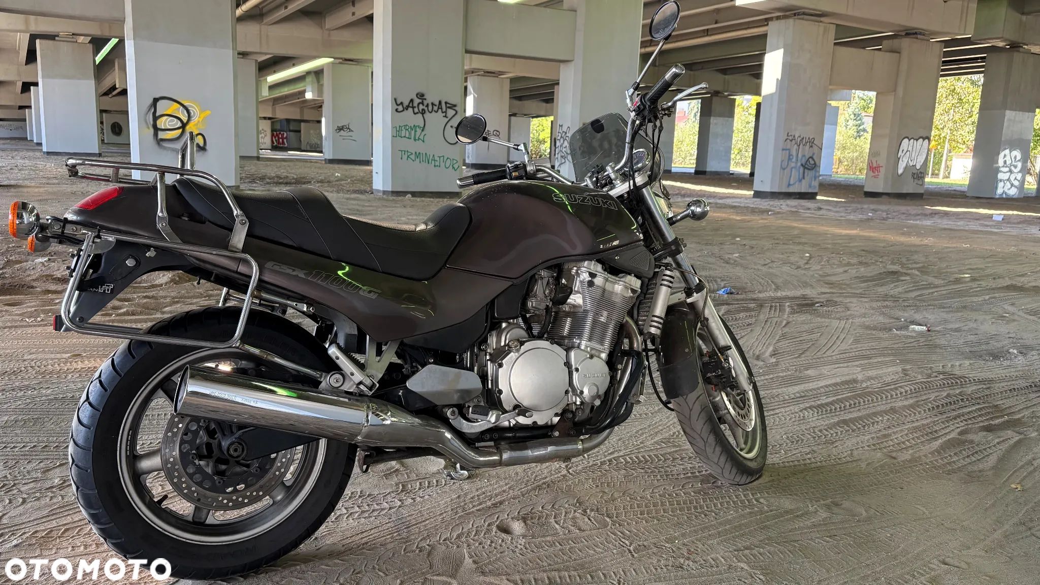 Suzuki GSX - 1