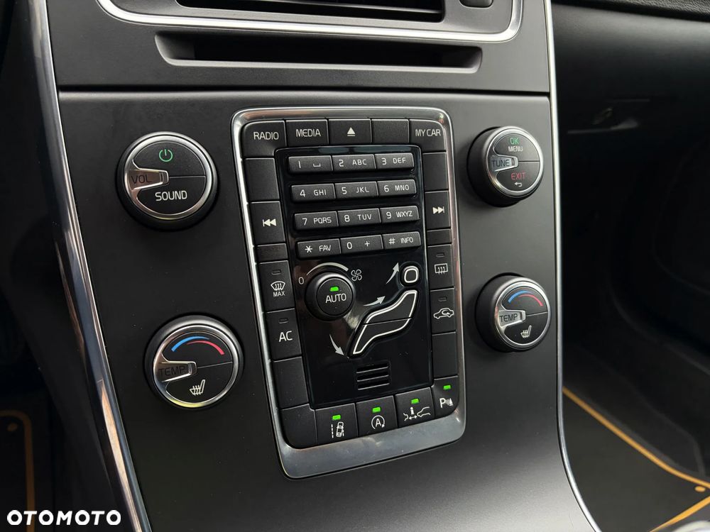 Volvo S60 D4 Geartronic Summum - 27