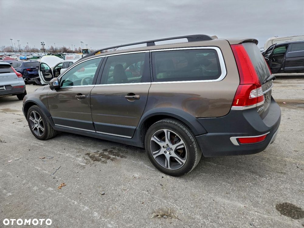 Volvo XC 70 - 3