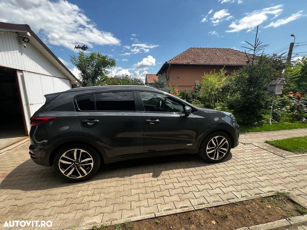 Kia Sportage 2.0 CRDI AWD Eco-Dynamics+ (48V M-H) Aut. PLATINUM - 6