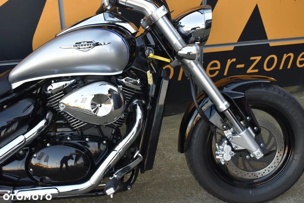 Suzuki Intruder - 5