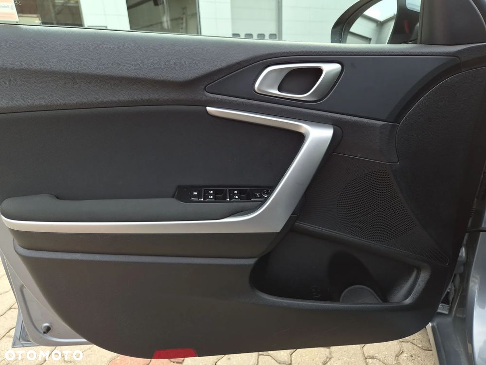 Kia Ceed 1.5 T-GDI M DCT - 10