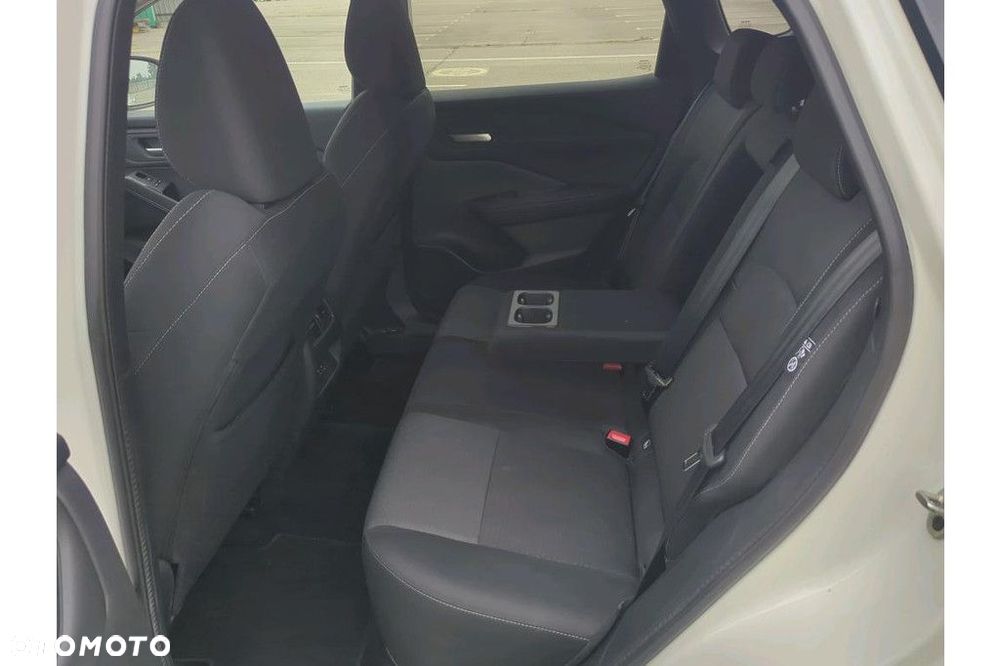 Nissan Qashqai 1.3 DIG-T MHEV N-Connecta Xtronic - 11