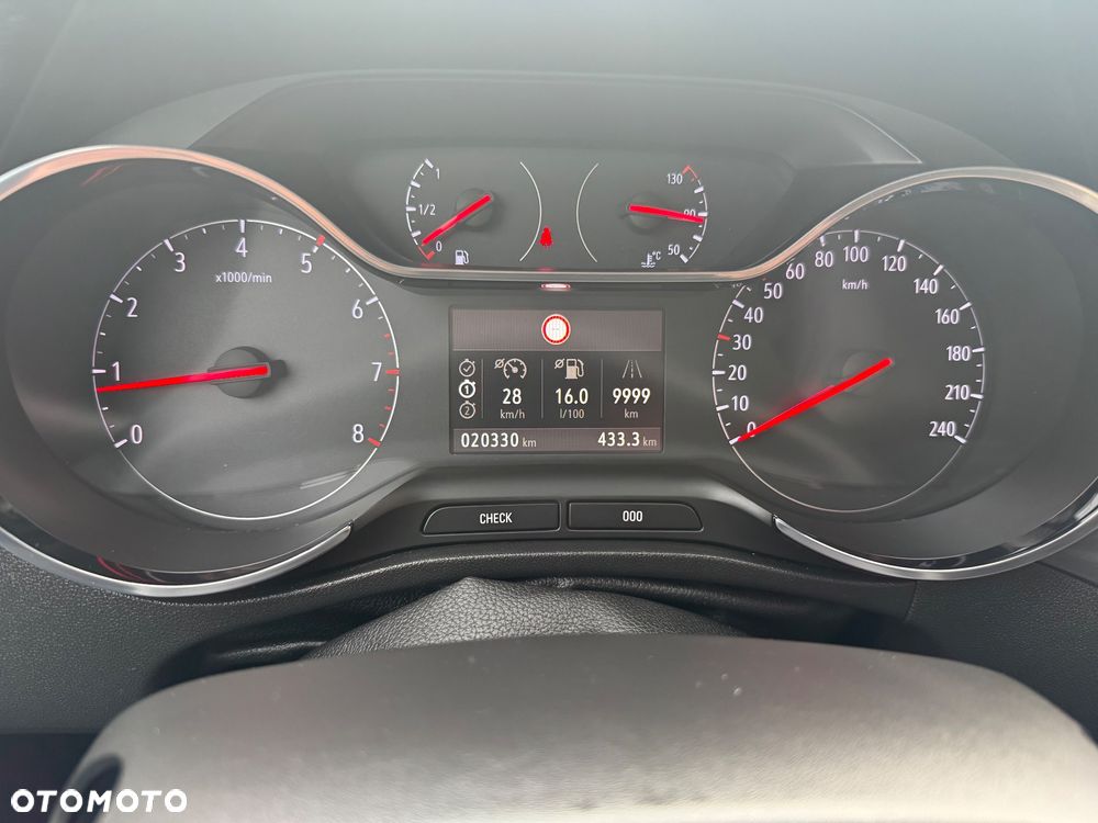 Opel Crossland 1.2 T GS Line - 21