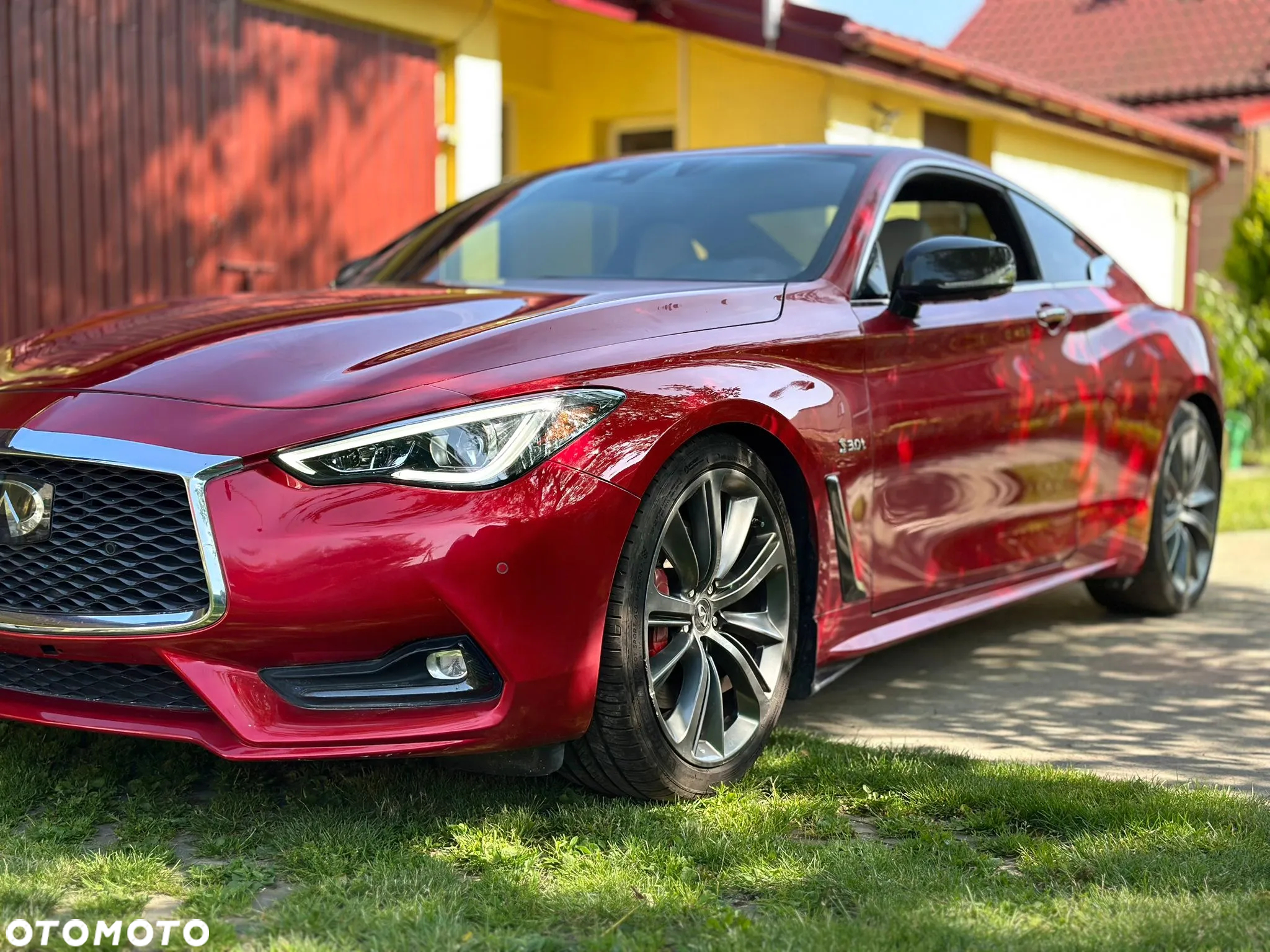 Infiniti Q60 Q60S 3.0t Coupe AWD Sport Tech - 4