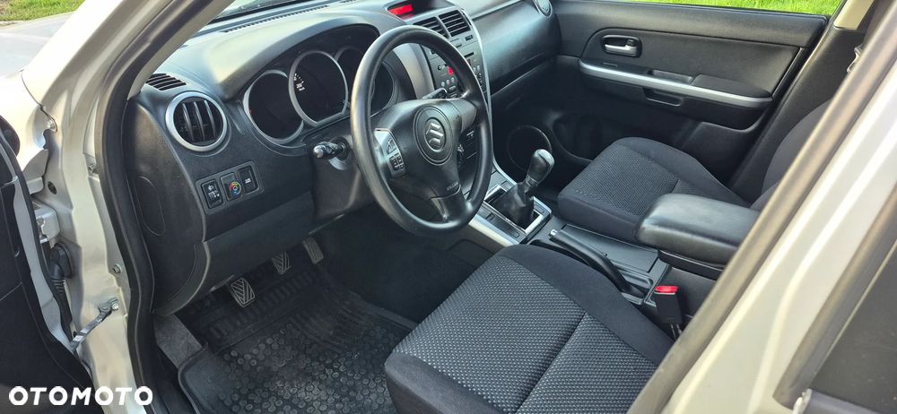 Suzuki Grand Vitara 2.0 Comfort - 8