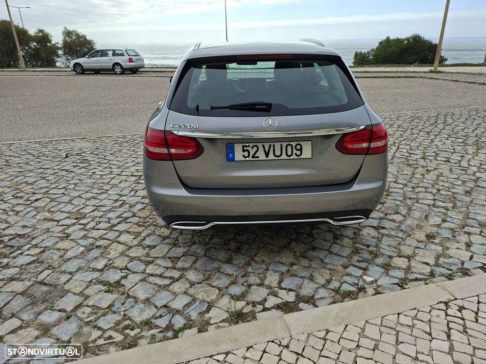 Mercedes-Benz 220 - 5
