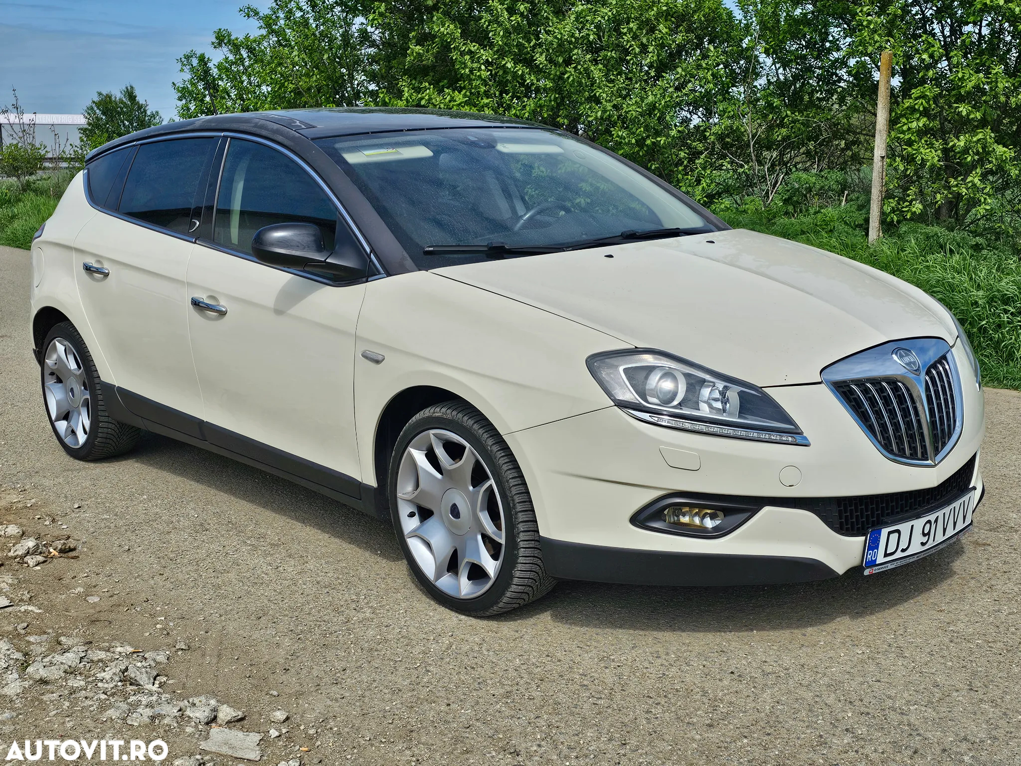Lancia Delta 1.9 MultiJet Platino - 17