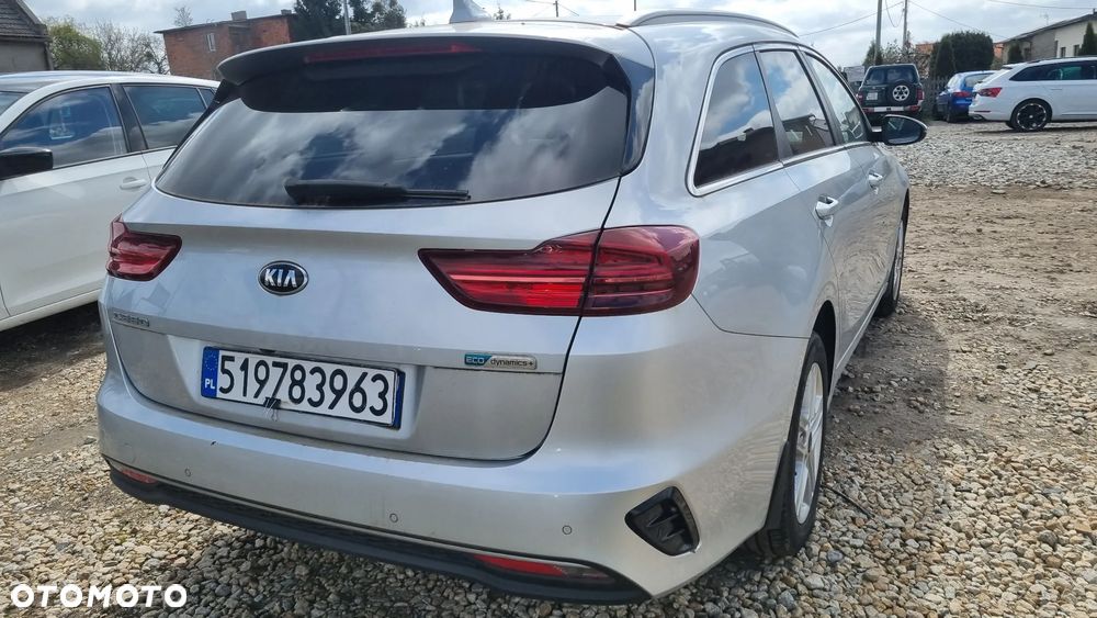 Kia Ceed 1.6 CRDi (48V Mild-Hybrid) Spirit - 14