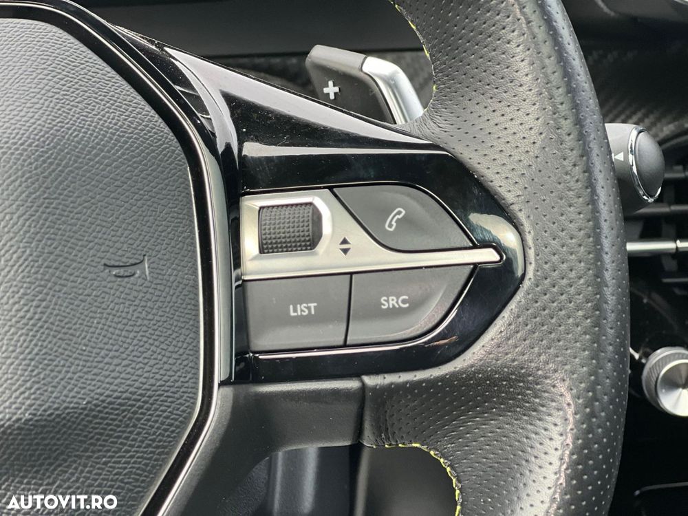 Peugeot 208 1.2 L PureTech STT EAT8 GT Line - 17