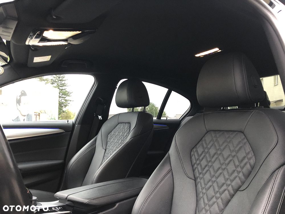 BMW Seria 5 518d mHEV Luxury Line sport - 12