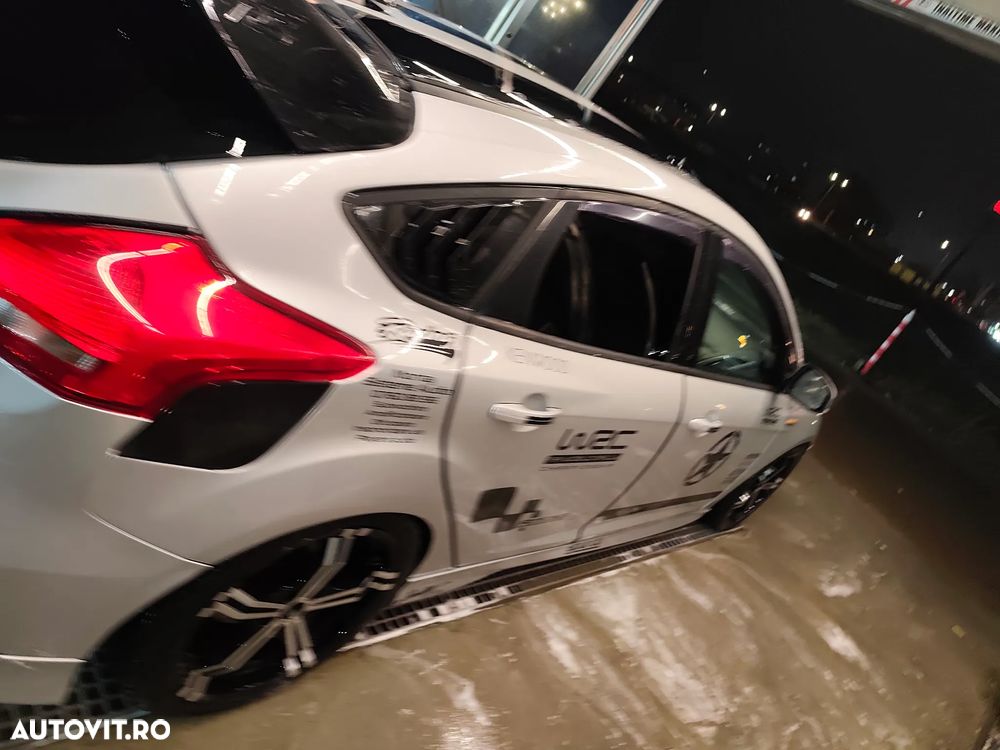 Ford Focus 1.5 TDCi ST-Line - 5