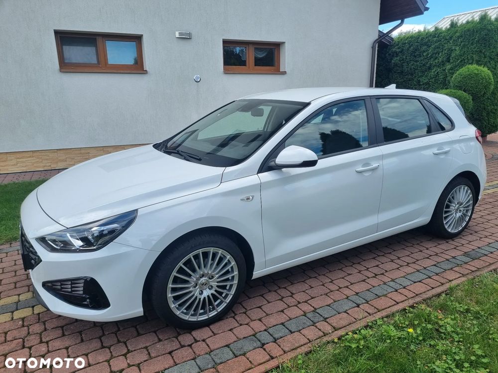 Hyundai i30 1.5 DPI Classic + - 4