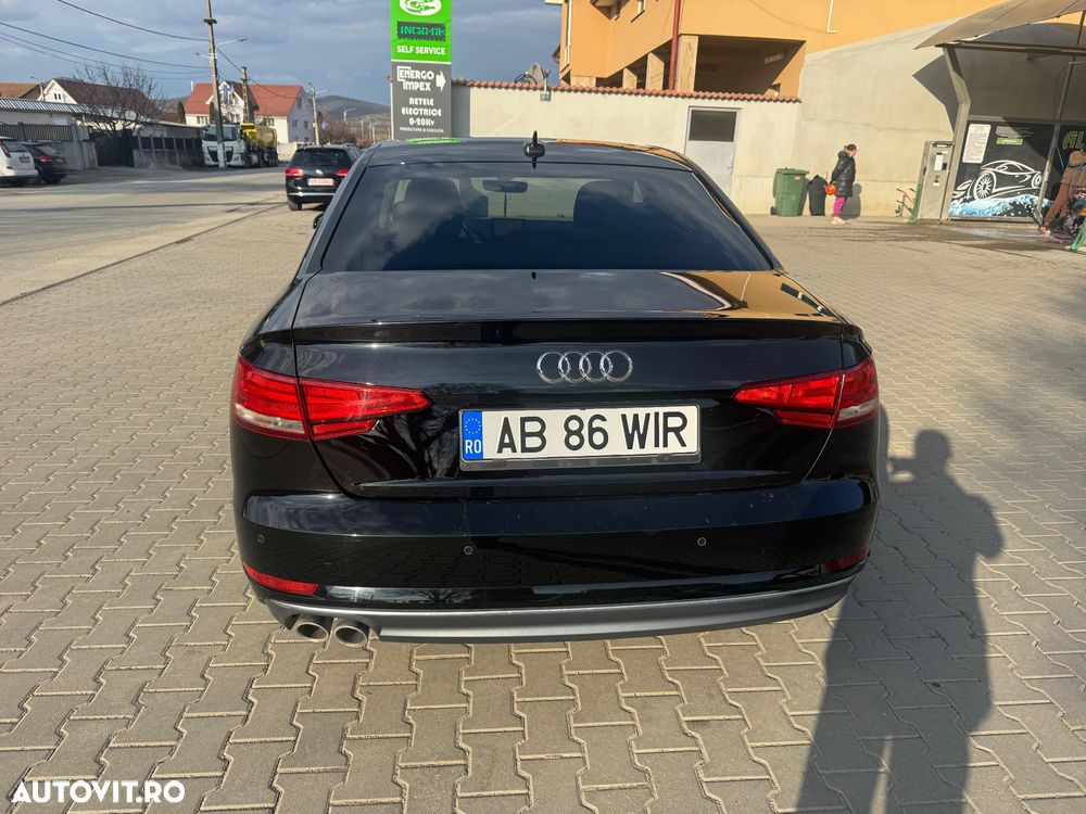 Audi A4 2.0 TDI ultra S tronic design - 5