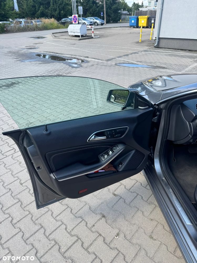 Mercedes-Benz CLA 250 4-Matic - 16
